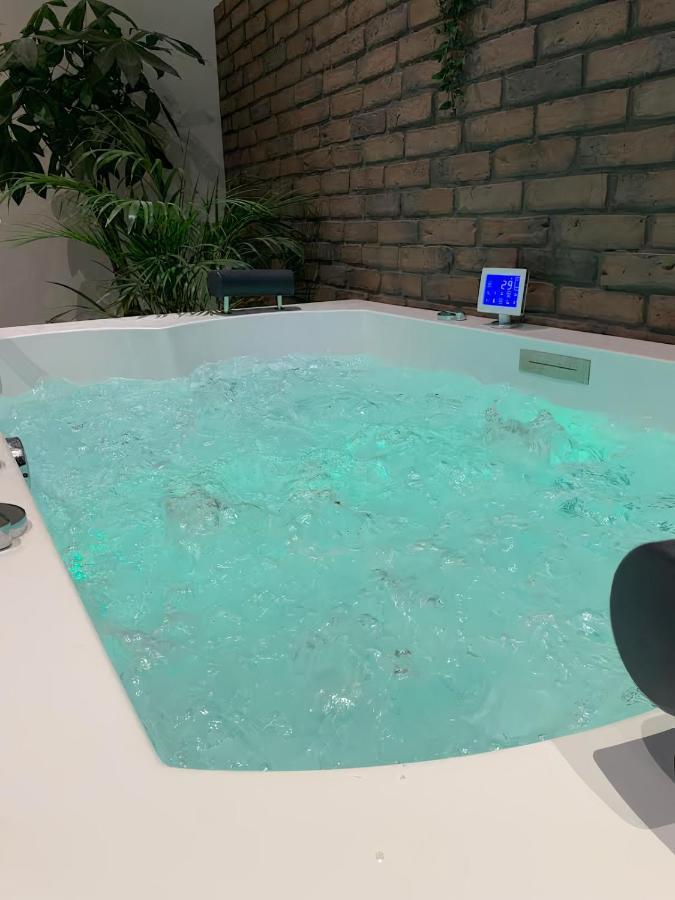 V' Appart Spa Haussmannien Troyes Exterior foto